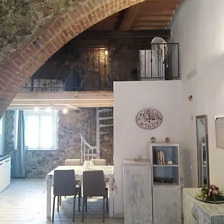 Casa Leo