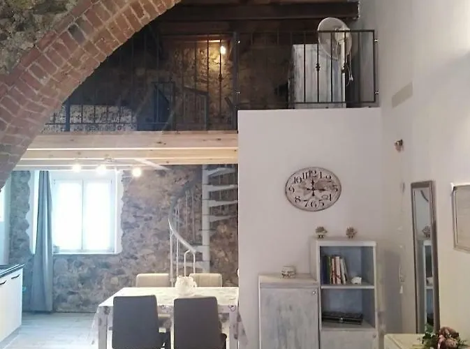 Casa Leo